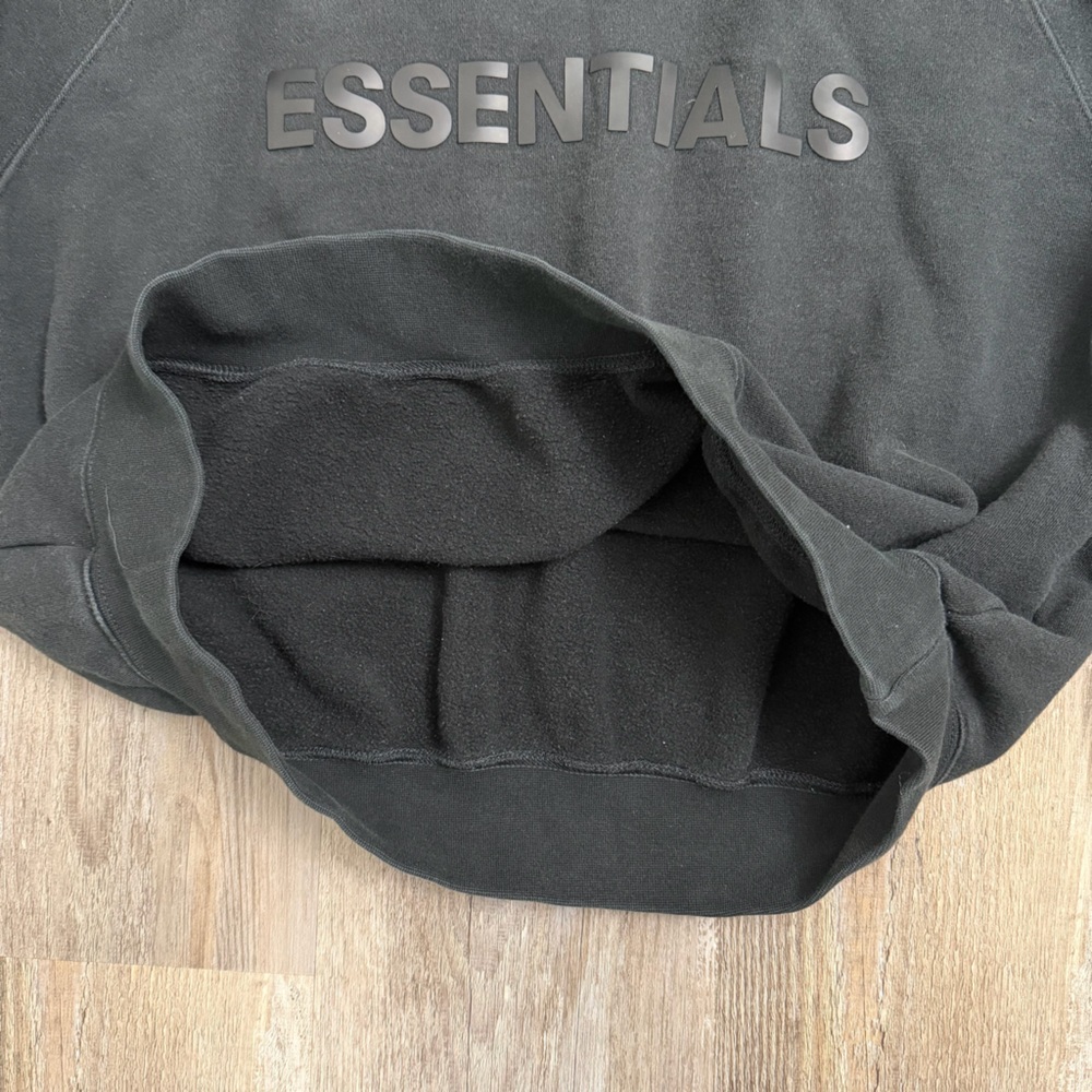 Essentials Fear of God Men’s Crewneck Black Sweatshirt-size XS *like NEW* - Picture 3 of 8